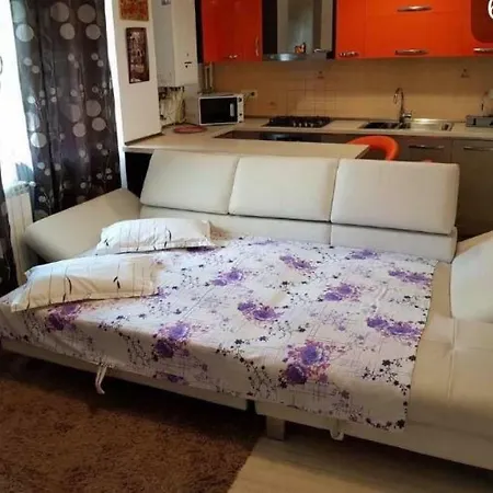 Nicole Apartman